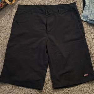 ⭐️Black shorts⭐️